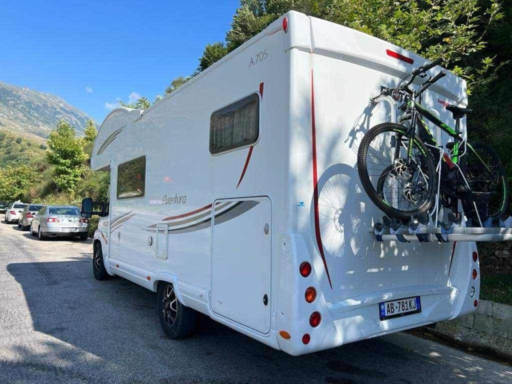 Camper Rent Motorhome Albanian 티라나 외부 사진